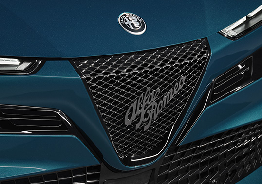 Alfa Romeo Junior - Junior Ibrida - Excellence - Estilo italiano